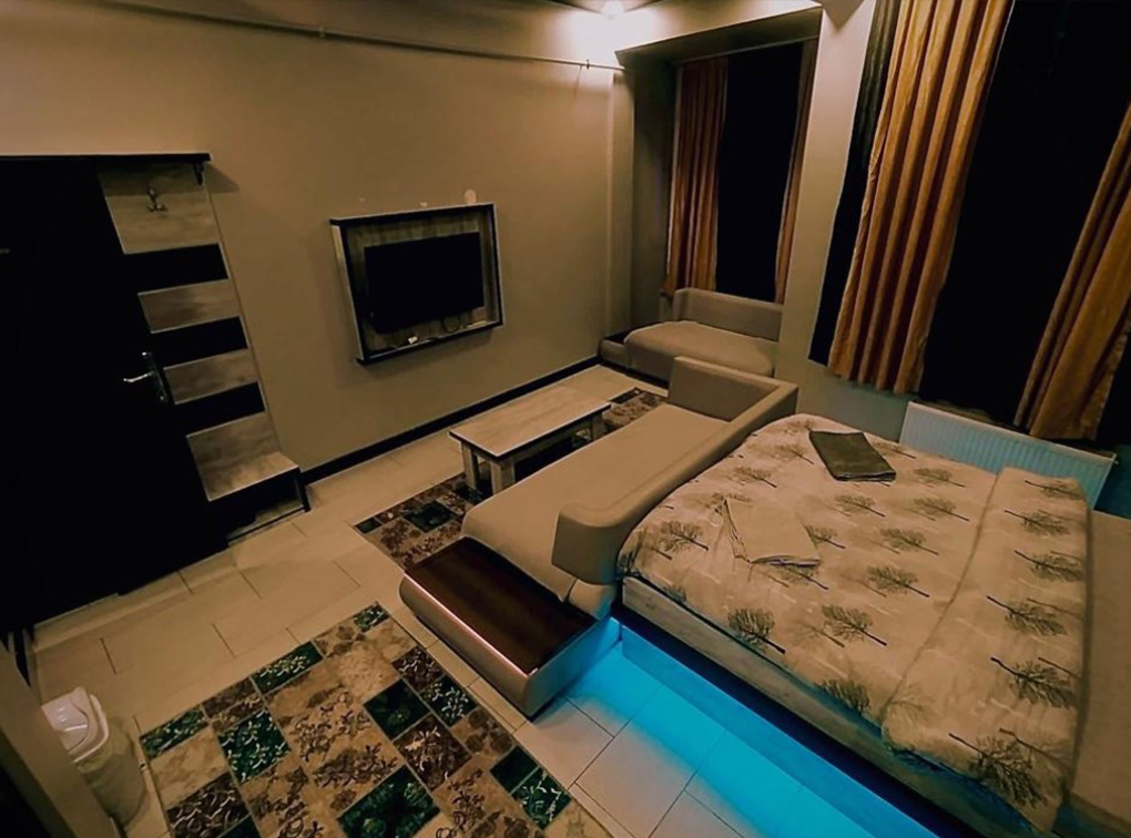 JAKUZİ VIP ODA - İZMİT ŞUBE